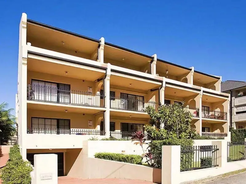 Spacious 2 Beds 2 baths 1 Parking unit for Lease