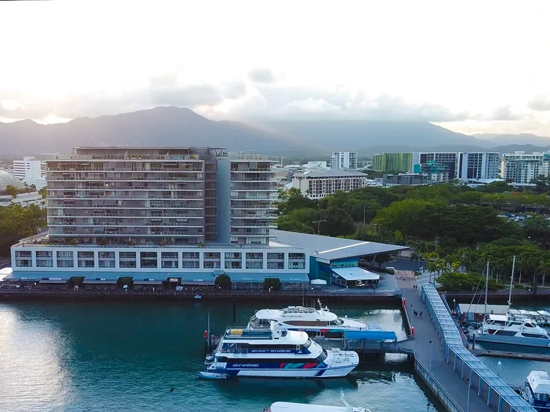 HIGH YIELDING LUXURY CITY APARTMENT