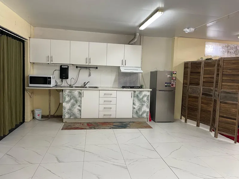 Fully Furnished 1 Bedroom Granny Flat