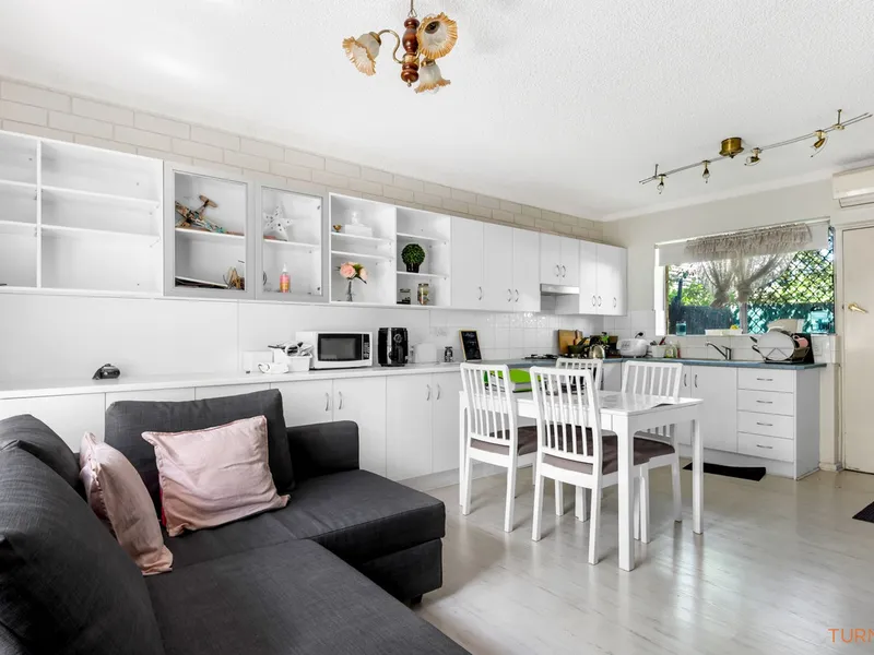 Ground floor unit in a great location, with a courtyard!