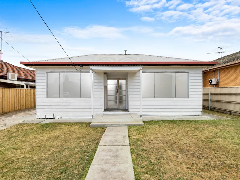 Endless opportunity in prime Bell Park location.