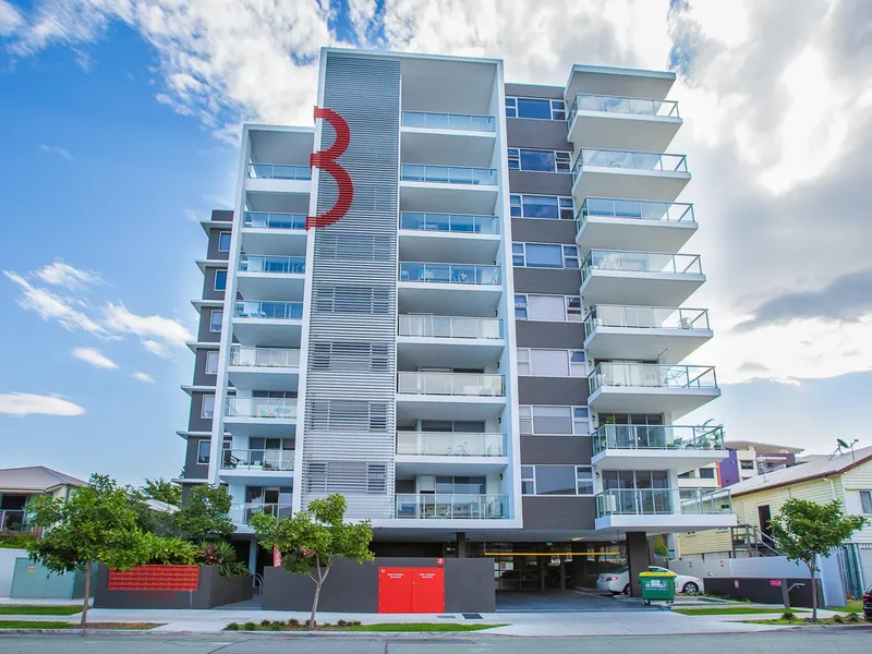 Southport CBD Waterfront Two Bedroom Unit