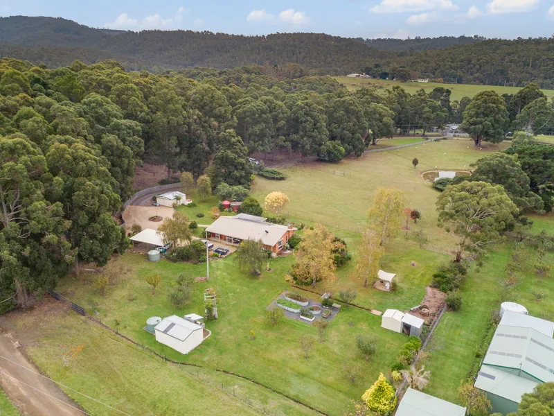 Country lifestyle on acreage
