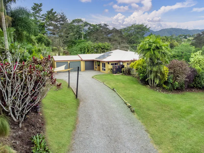 The Setting is Perfect … Private … Perfect for Horses … 4 Bed + 2 Bath + 3 Car on 4,486m2 Block