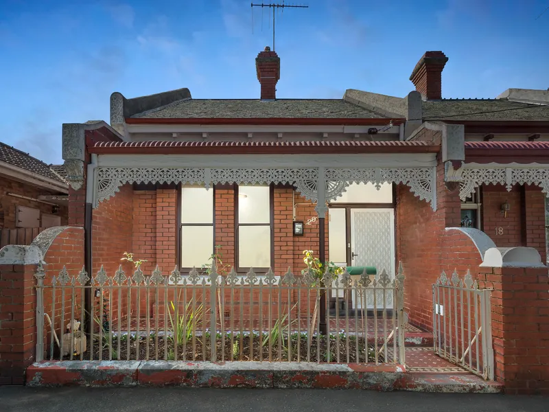 Period Charm in Perfect Hotham Hill Position