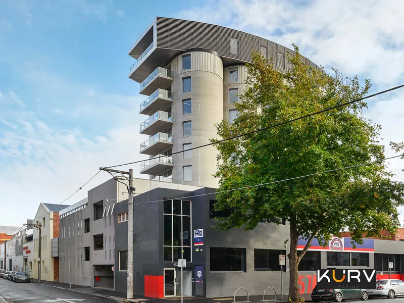 Stunning Apartment in Prime Locale!