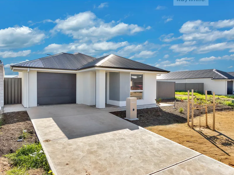 Newly built fabulous family home in fast growing area