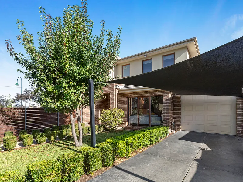 SPACIOUS FAMILY HOME ADJOINING PARKLANDS