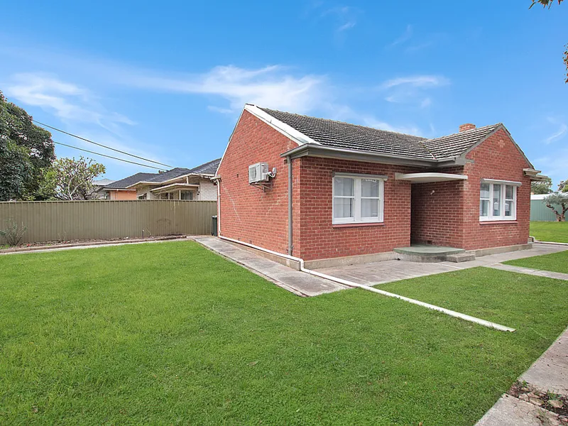 Generous Two Bedroom Home (Pets Negotiable)