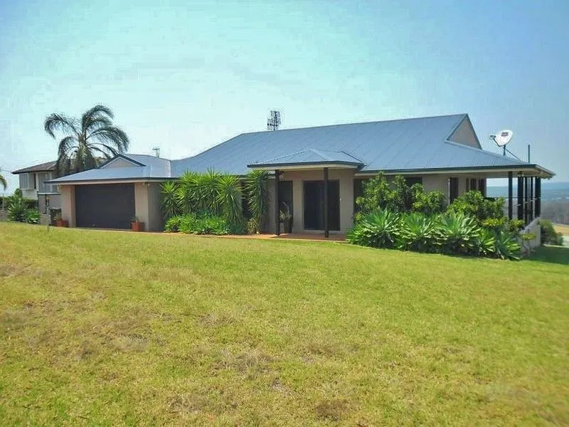 STYLISH COUNTRY LIVING