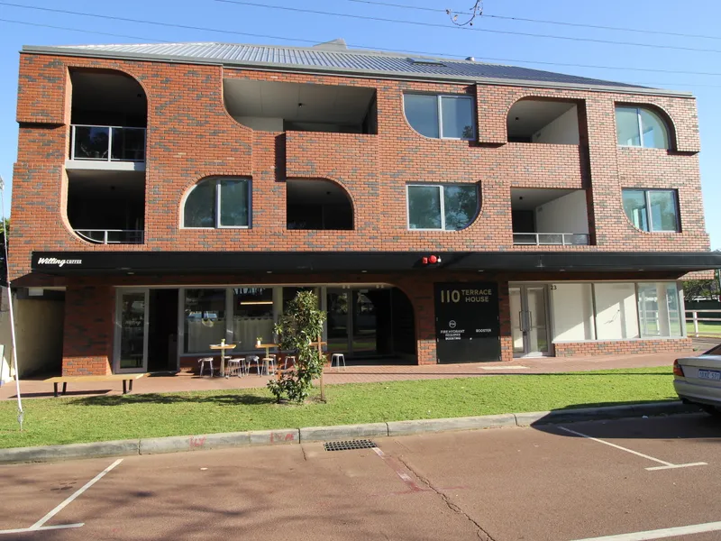 Apartment Living in Ideal Location! 