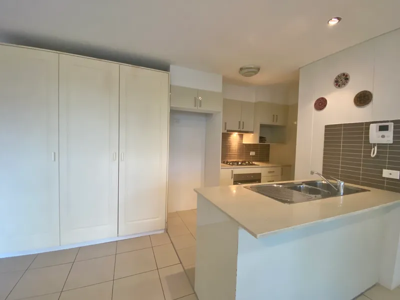Conveniently Located 3 Bedroom Apartment!