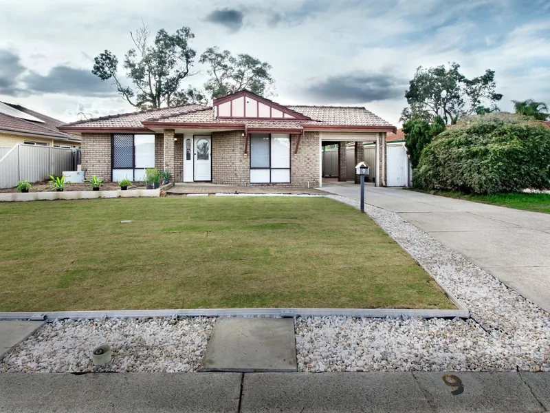 SPACIOUS, RENOVATED & LOW MAINTENANCE 3x2 IN MORLEY