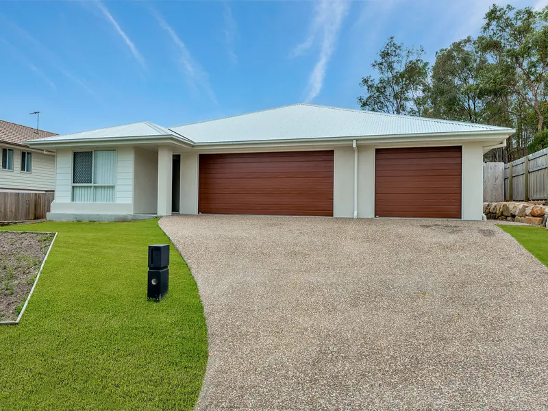 DUPLEX PAIR EARNING $720 PER WEEK!