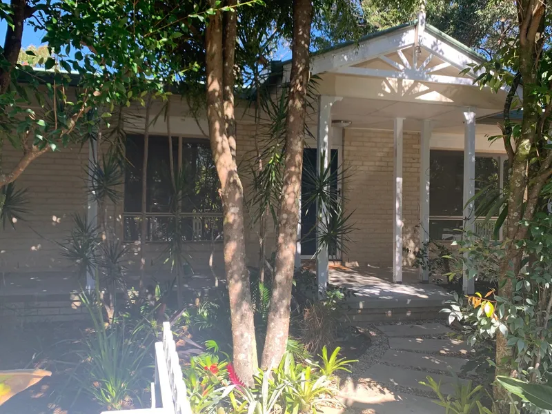 SINGLE LEVEL FAMILY HOME IN SUNRISE