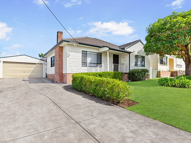 BEAUTIFULLY PRESENTED FAMILY HOME