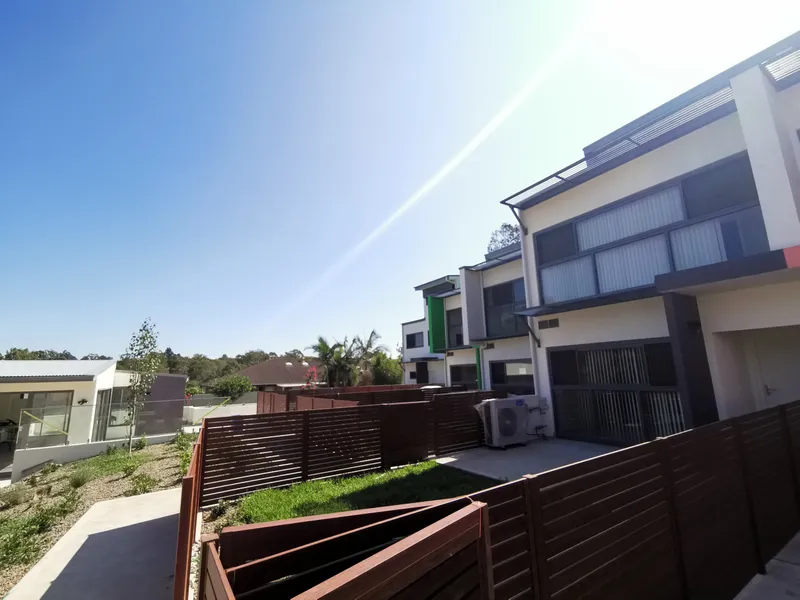 Paying Apartment Price for Townhouse! Directly Purchase from the Vendor!