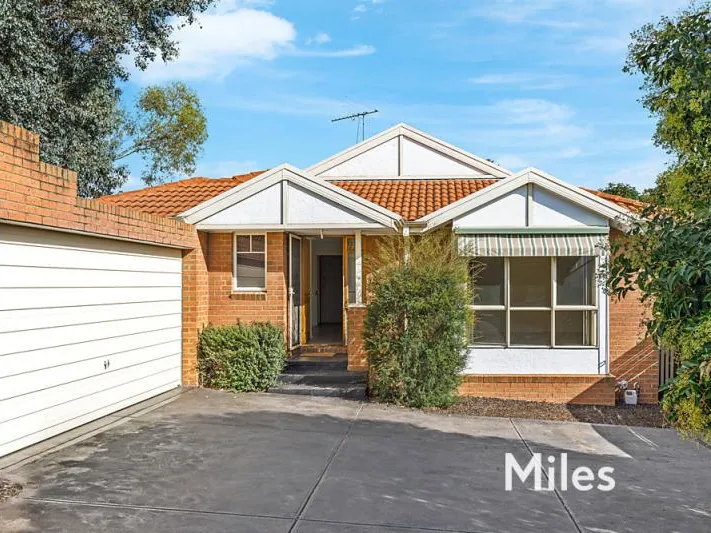 CLOSE TO EVERYTHING!