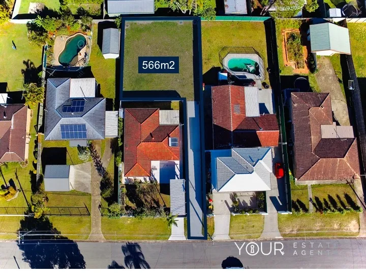 Vacant Flat and Ready To Build On!!