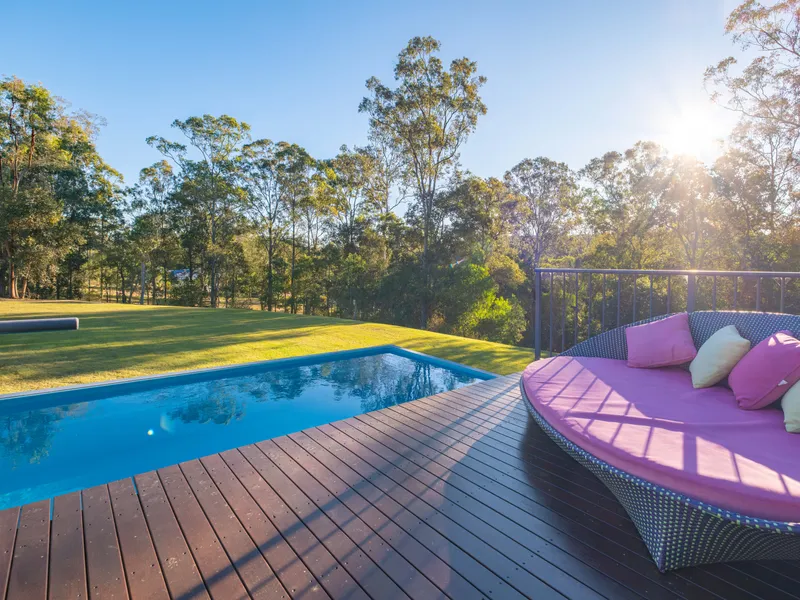 THE ALL-ROUND ENTERTAINER!!