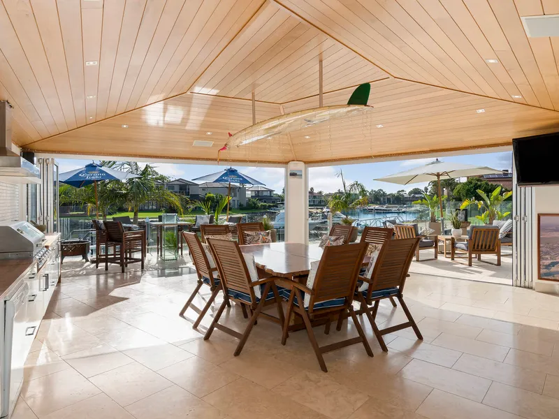 Waterfront Family Oasis in Prime Position