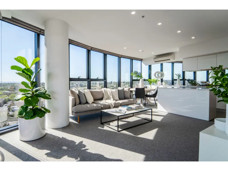 Spectacular South Yarra 2 bed, 2 bath with huge Winter Garden balcony and amazing views