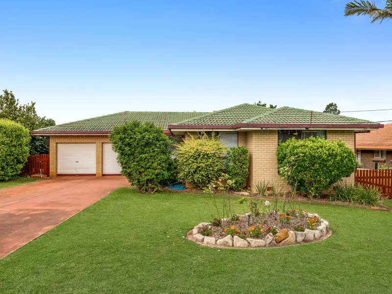 Classic Brick & Tile offering excellent potential to Nest or Invest