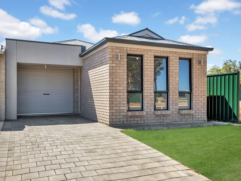 LIVING with LUXURY in the heart of Evanston