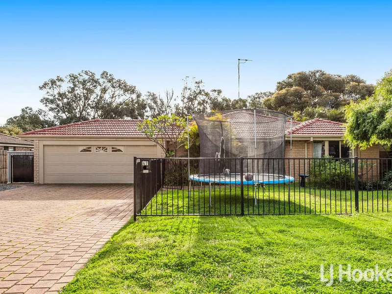 Fantastic Home in Halls Head – Ideal for Family Living!