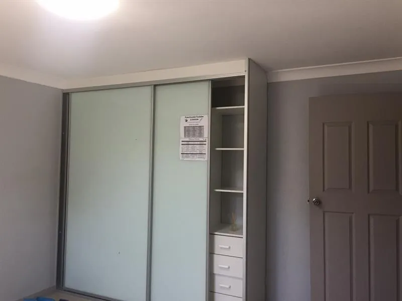 2 Well Kept Bedroom Half-House in Ashcroft