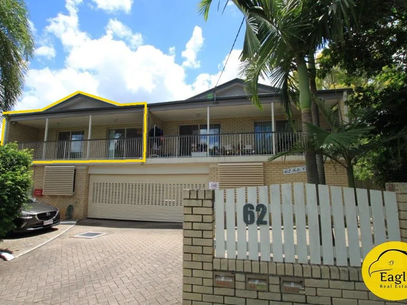 Renovated Unit with a Balcony Overlooking the Street