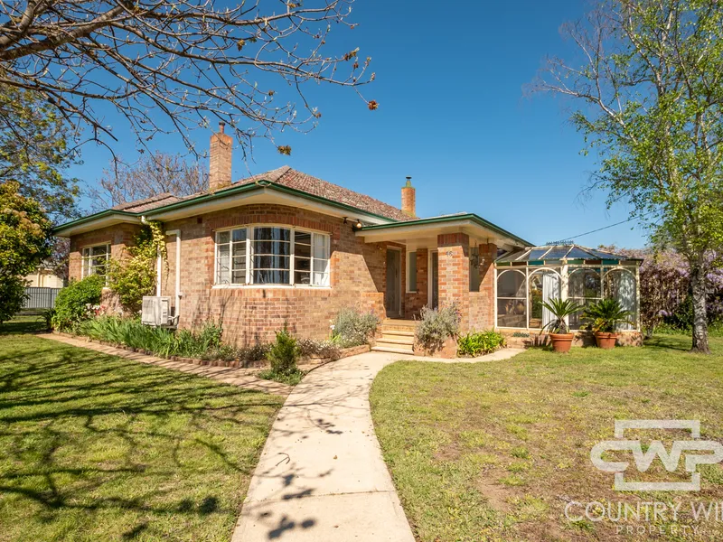 Charming Home with Spacious Yard and Shed - A Must-See in Glen Innes!
