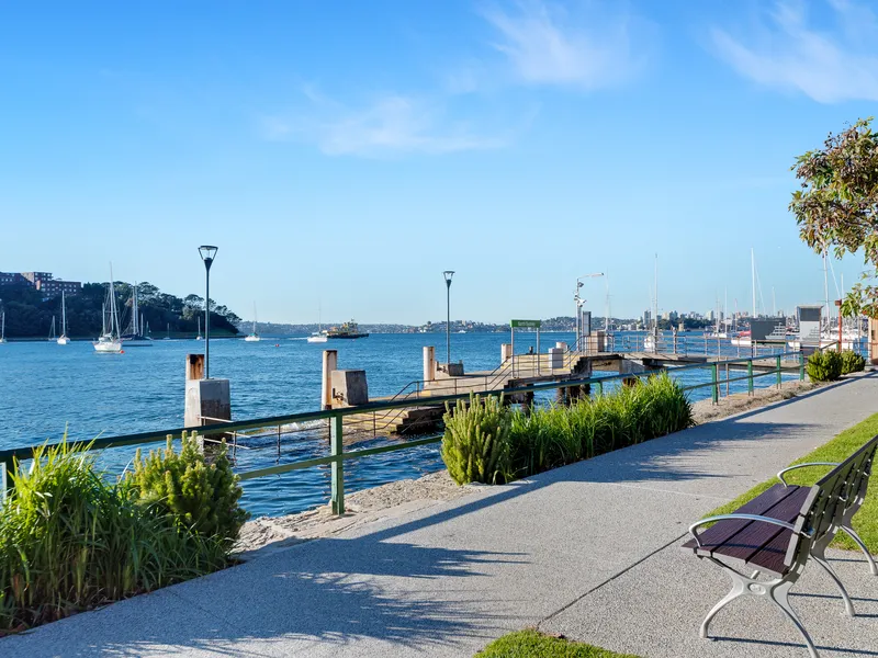 Two bedroom apartment with Harbour Views