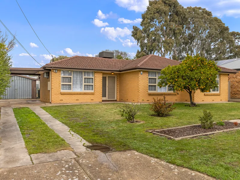 Spacious Well-Maintained Three Bedroom Home with Large Rumpus! (No Pets)