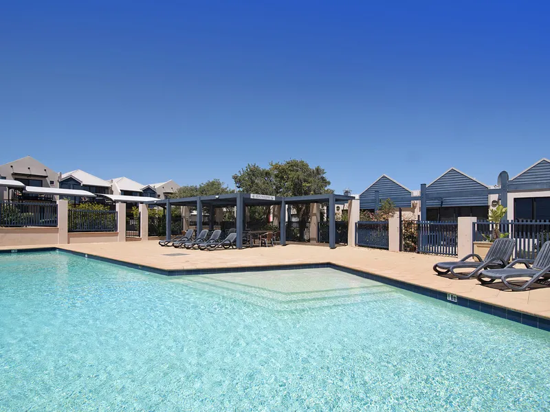 BEACH UNIT - MARGARETS BEACH RESORT