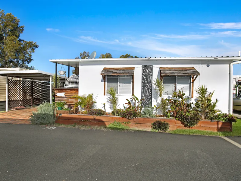 Relaxed Beachside Living!!