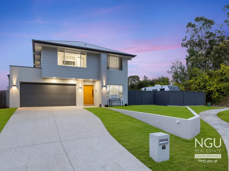 Impressive Stylemaster Family Home With Pool!