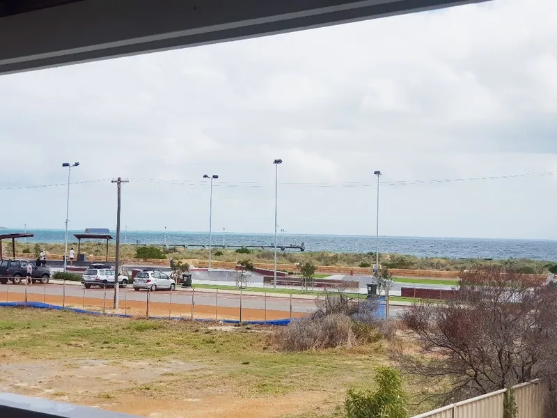 UNIQUE 4 BRM 3BTH OCEAN GLIMPSES