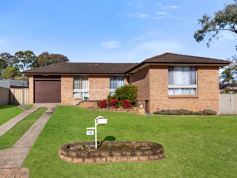 Endless Potential on Large 835 sqm Corner Block!