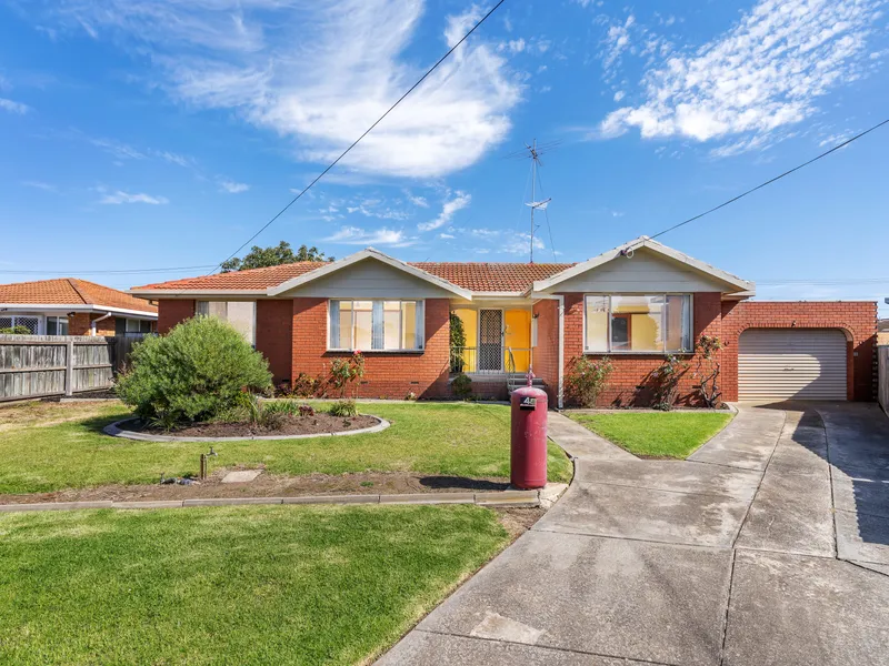 Perfect Starter, Renovation or investment opportunity - 593sqm's