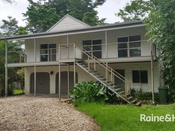 Huge family home on huge block!