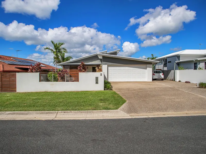 Prestigious House in Elite Area