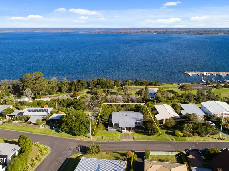 With water views this good - you'll never want to leave home