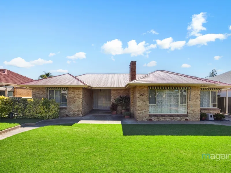 Immaculate Solid-Brick Home Moments From The Sands Of Glenelg...