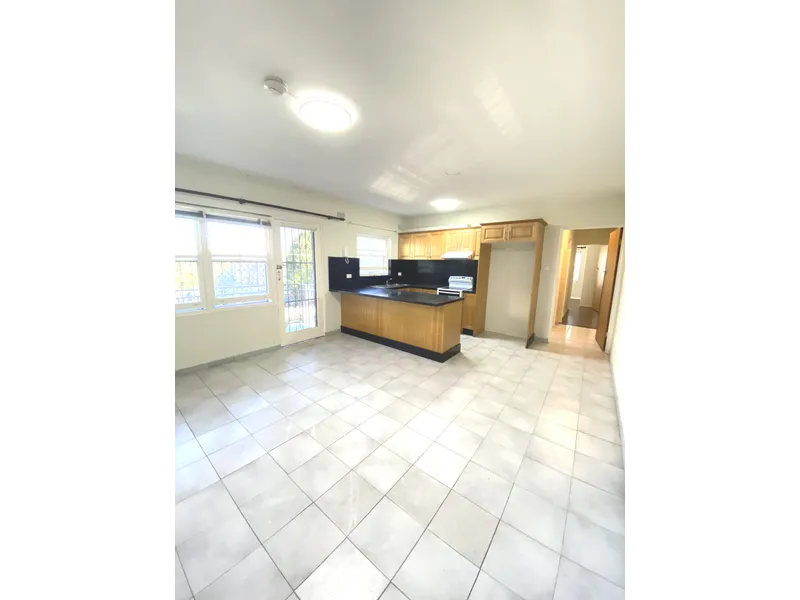 Spacious Two Bedroom Unit With Lock-Up Garage