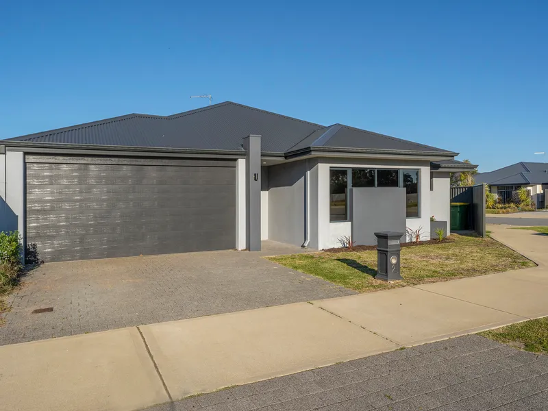 BUILT IN 2017, POTENTIAL SIDE ACCESS ON 483M2 BLOCK