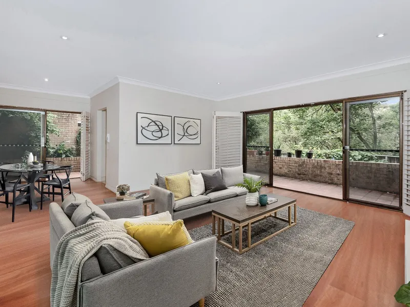 House-Like Garden Apartment, Bordering Beautiful Fred Hollows Reserve – Perfect for the Green Thumb!