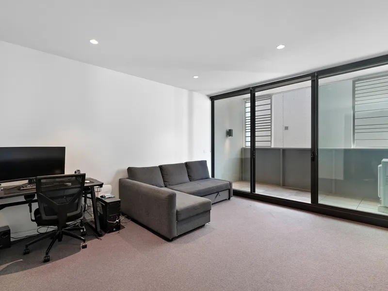 Lifestyle Location in the Heart of the Action at Luxton Apartments!