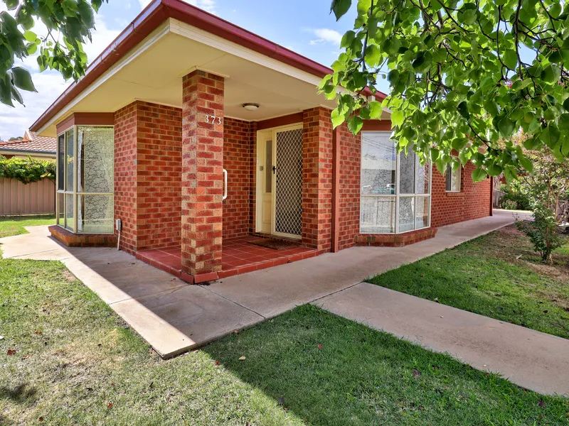 Torrens titled townhouse in CBD