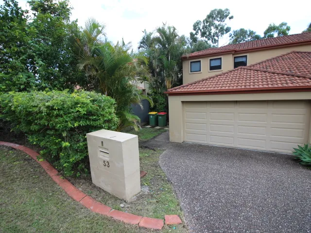 Large Double Storey Townhouse For The Whole Family!